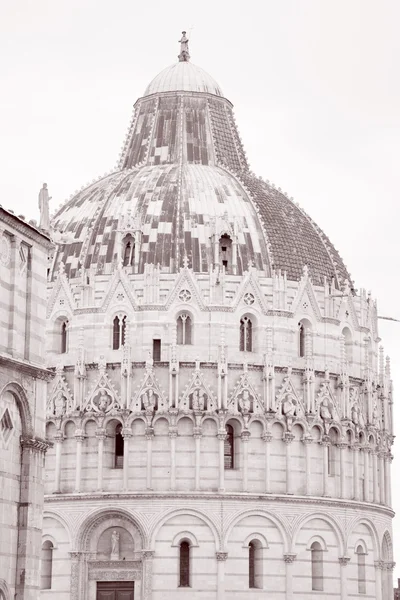 Pisa kathedraal baptistry, Italië — Stockfoto