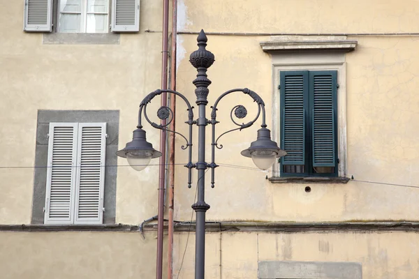 Lampione a Pisa, Italia — Foto Stock