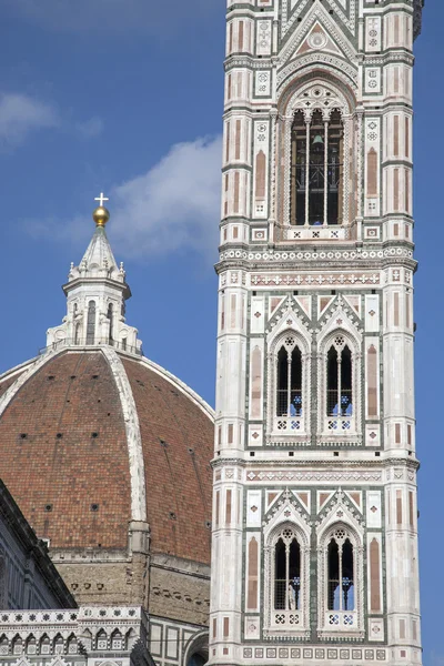 Hotel kathedraal kerk gevel, florence — Stockfoto