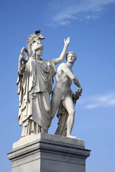 Warrior Sculpture, Schlossbrucke Bridge, Unter den Linden, Berlin — Stock Photo, Image