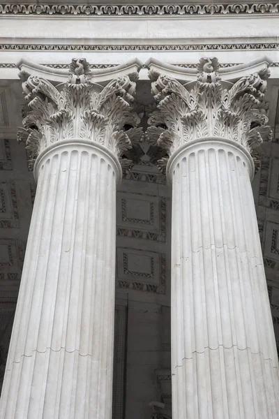 Pelare i st pauls cathedral, london — Stockfoto