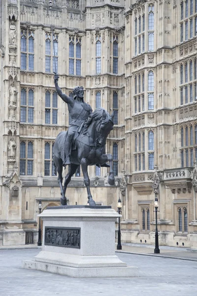 Casas do Parlamento com Richard I Estátua e Monumento, Londres — Fotografia de Stock