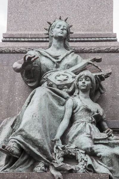 Detail Adama Mickiewicze památník (1898) pomocí rygier v Krakově — Stock fotografie