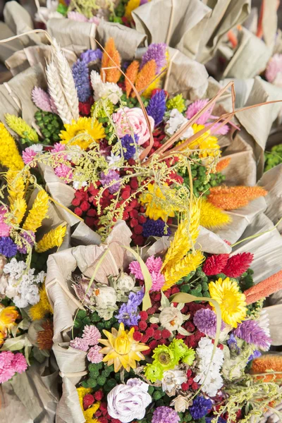 Blumenschmuck auf dem Stadtplatz, Krakau — Stockfoto