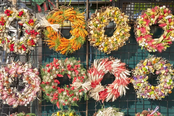 町の広場に、クラクフの花の装飾 — ストック写真