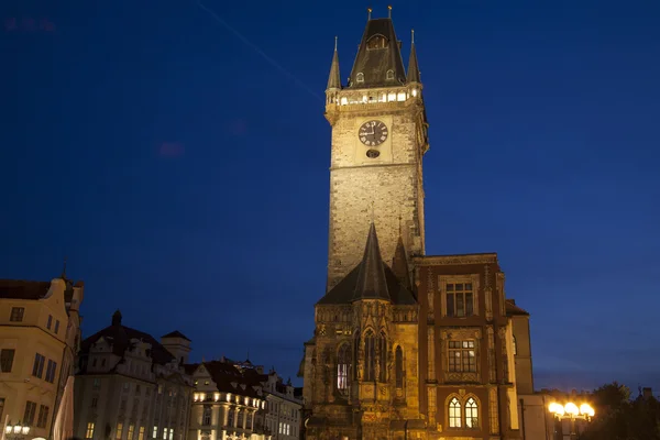 旧市街広場、プラハ、チェコ共和国の古い市庁舎の塔 — ストック写真