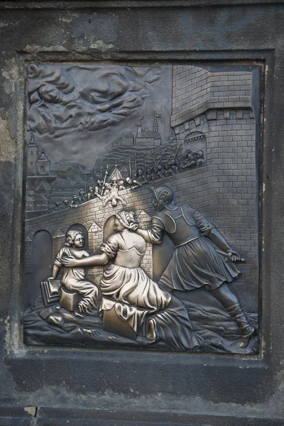Skulptur på Karlsbron i Pragカレル橋、プラハに施された彫刻します。 — Stockfoto