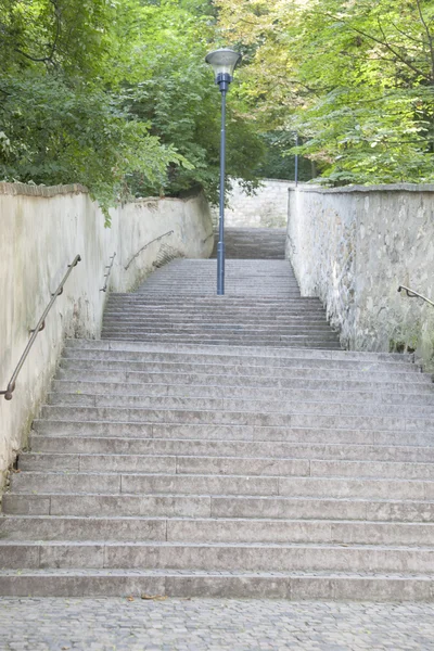 Petrin wzgórze parku, Praga, Republika Czeska — Zdjęcie stockowe