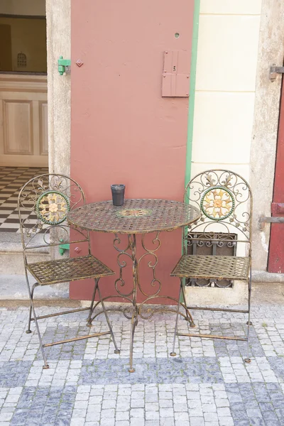 Cafe Tisch und Stuhl, Prag — Stockfoto