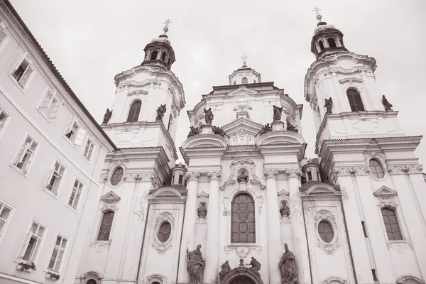 Szent Miklós-templomot stare mesto környéken, Prága — Stock Fotó