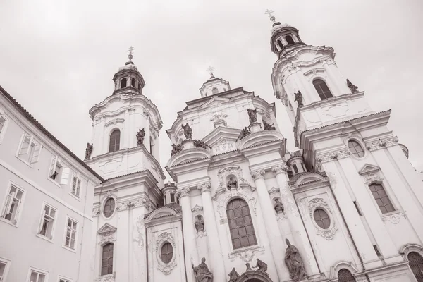 St nicholas kerk in stare mesto buurt, Praag — Stockfoto