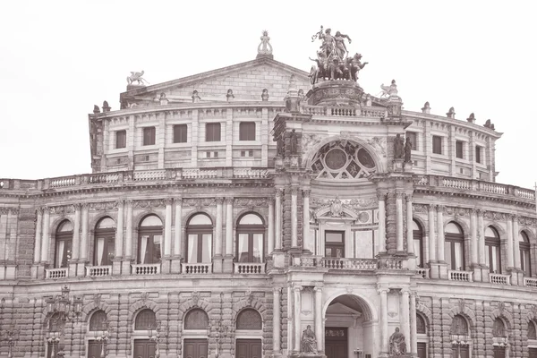 Дрезденский оперный театр — стоковое фото