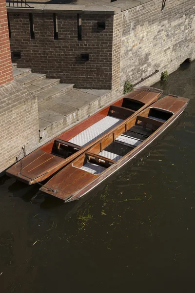 Punts en River Carn, Cambridge — Foto de Stock