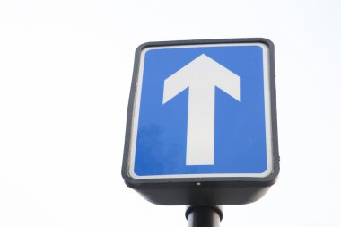 Tek Yol İşareti