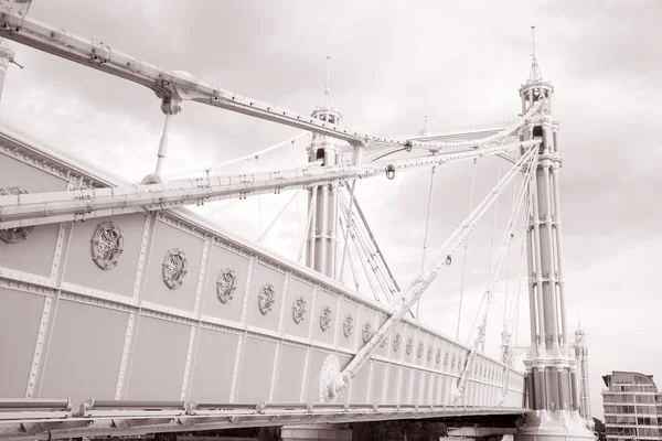 アルバート橋 (1873 年)、チェルシー、ロンドン、イギリス — ストック写真