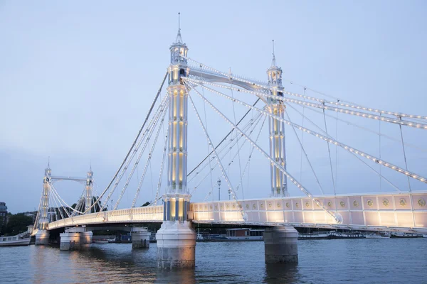 アルバート橋、チェルシー、ロンドン — ストック写真