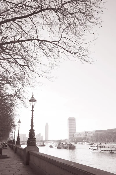 Westminster Embankment, London — Stock Photo, Image