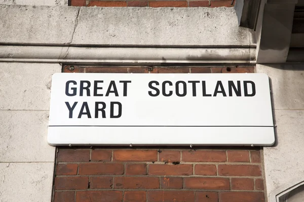 Große scotland yard straßenschild, westminster, london — Stockfoto