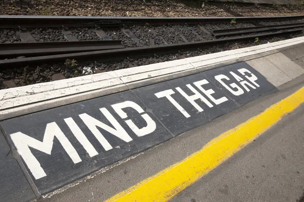 Signo de plataforma Mind the Gap — Foto de Stock