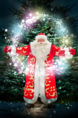 Noel Baba Noel ağacı karşı conjuring portresi