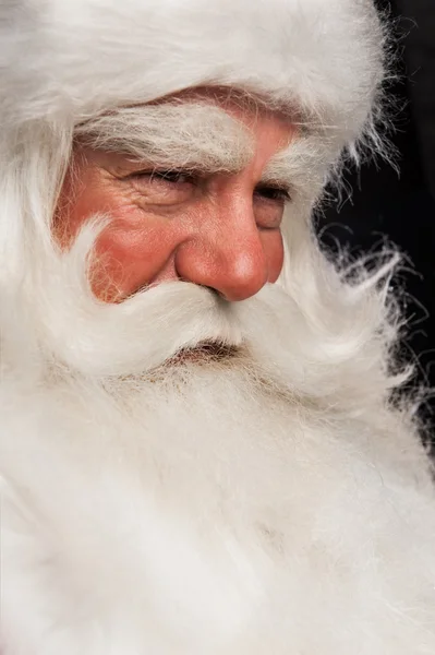 Santa claus portret glimlachen op iemand — Stockfoto