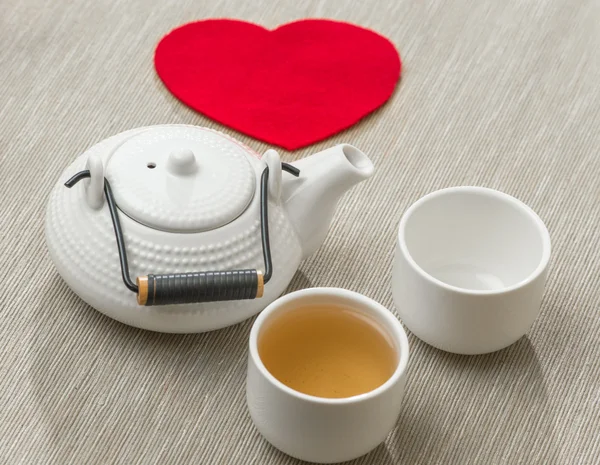 Valentine day surprice for couple. Romantic tea set — Stock Photo, Image