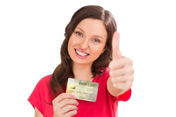 Mulher feliz com cartão de crédito — Fotografia de Stock