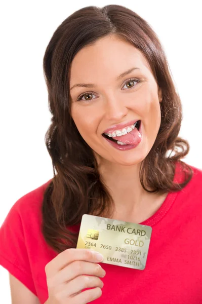 Attraktive junge Frau mit Kreditkarte zeigt Zunge — Stockfoto