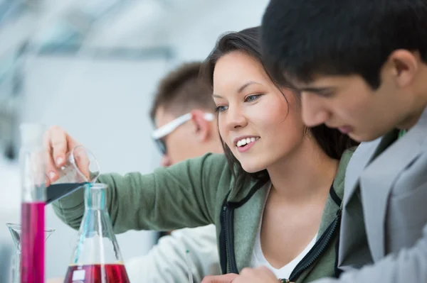 Estudiantes de secundaria — Foto de Stock