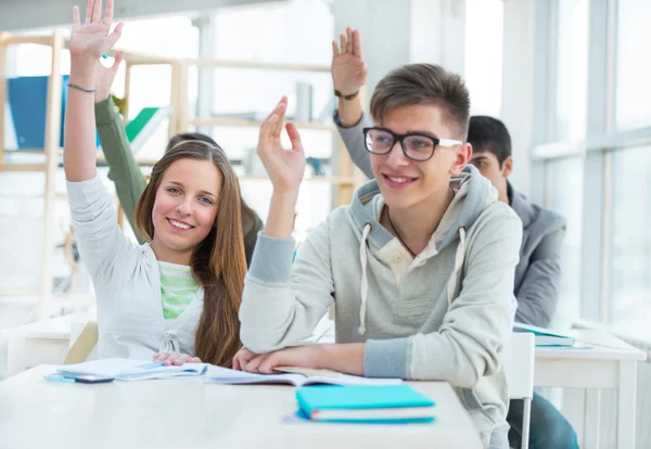 Estudantes do ensino médio. — Fotografia de Stock