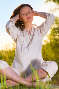 kadın açık egzersiz germe