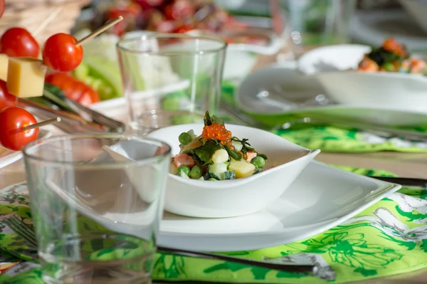 Ensalada de caviar en la mesa — Foto de Stock