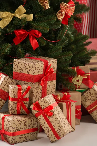 Christmas Tree and gift boxes — Stock Photo, Image