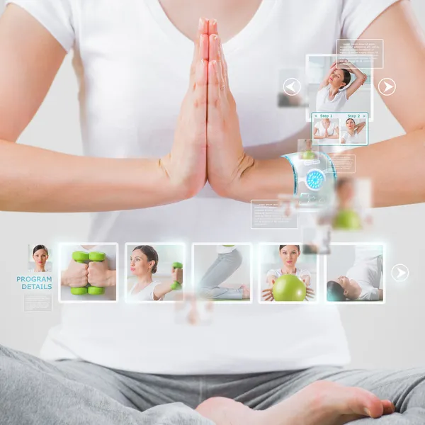 Woman doing exercise — Stock Photo, Image