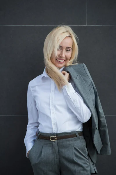 Mulher de negócios sorrindo — Fotografia de Stock