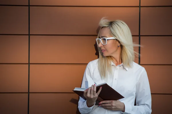Business Woman in Glasses — Stock Photo, Image