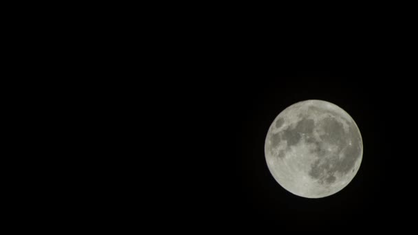 Time lapse pleine lune à 560mm 