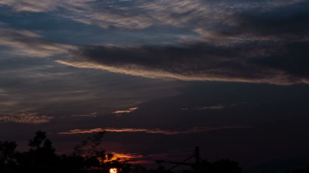 Ciel bleu lever de soleil — Video