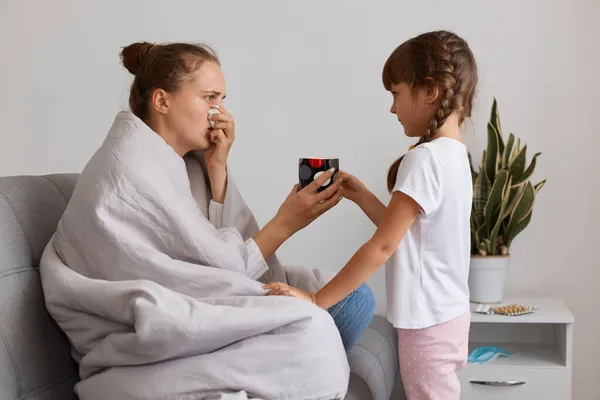 Side View Portrait Caring Child Bringing Hot Tea Her Sick — Stock Photo, Image