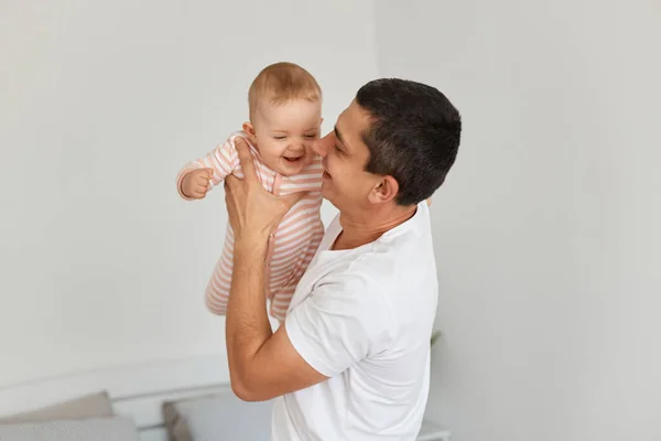 Side View Portrait Loving Young Adult Father Dark Hair Holding — Stock Photo, Image