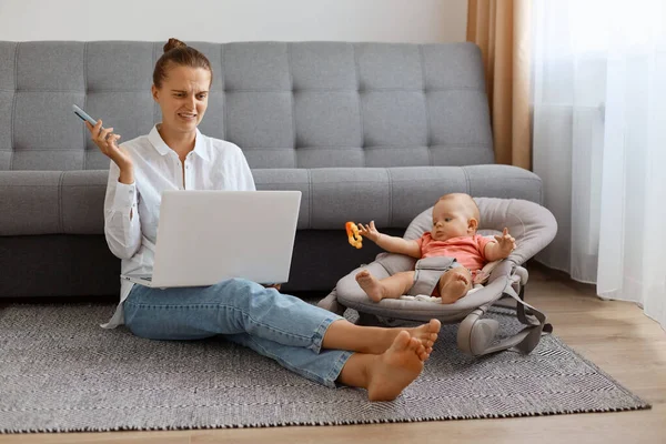 Indoor Shot Young Adult Female Wearing White Shirt Looking Computer — Stock Photo, Image