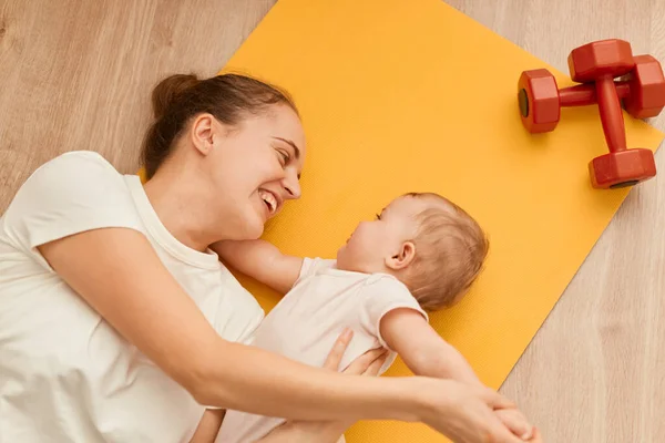 Portrait Young Woman Sports Training Her Toddler Kid Sporty Mother — Stock Photo, Image