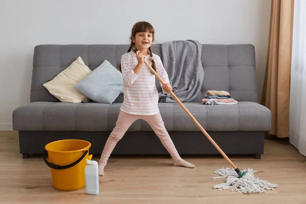 Full Length Small Cute Housewife Cleaning Floor Home Wearing Casual — Stock Photo, Image