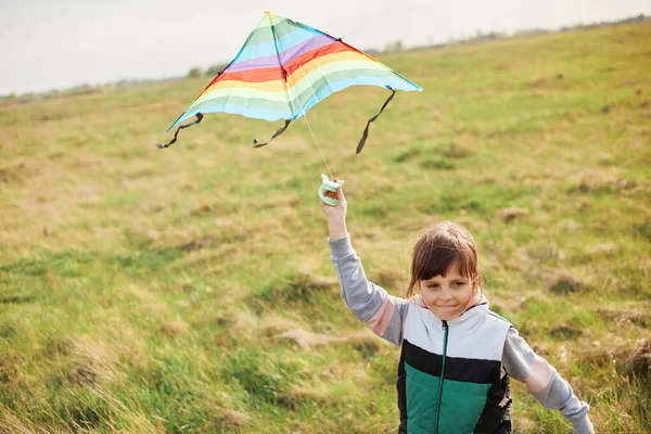 Portrsait Happy Little Girl Flying Colorful Kite Running Jumping Green — Stock Photo, Image