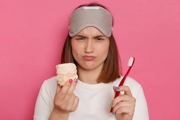 Portret Van Trieste Desparate Vrouw Met Blinddoek Haar Voorhoofd Met — Stockfoto