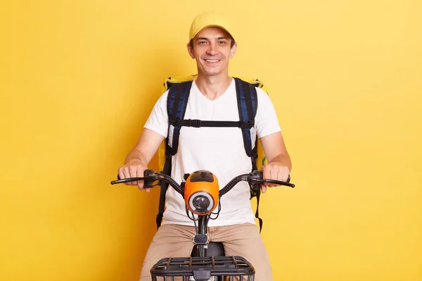 Food Delivery Portrait Smiling Positive Courier Guy Riding Bike Backpack — Stock fotografie
