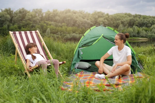 Portrait Family Traveling Camping River Sitting Folding Arm Chair Blanket — Fotografia de Stock