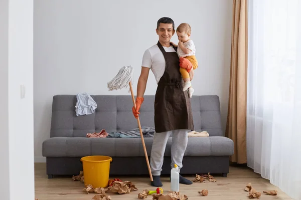 Portrait Satisfied Smiling Man Wearing Casual Clothing Brown Apron Cleaning — Stock Fotó