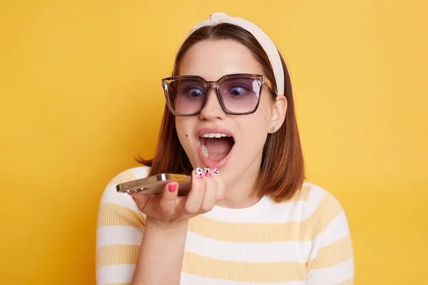 Portrait Excited Surprised Woman Wearing Striped Shirt Hair Band Sunglasses — Foto de Stock
