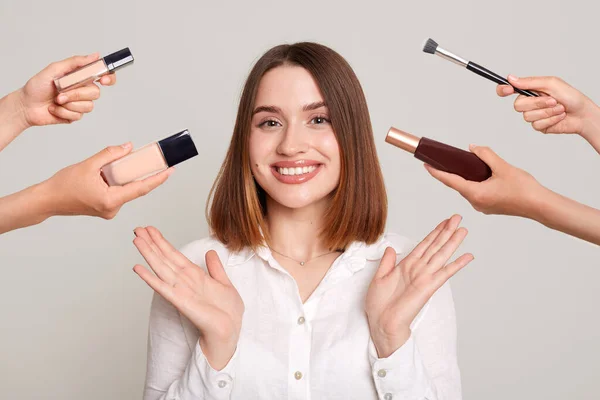 Positive Delighted Satisfied Female Brown Hair Posing Beauty Salon Doing — Fotografia de Stock